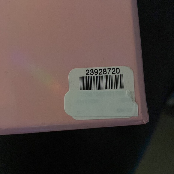 NWT Victoria’s Secret Invisible Push Up Bra with Wings - Picture 5 of 6